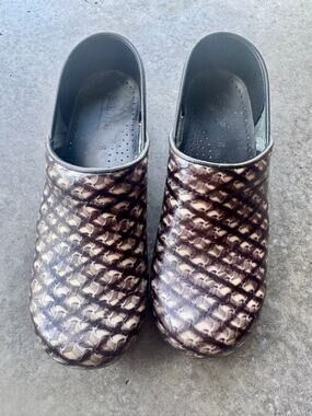 Sanita Purple Snakeskin Embossed Leather Professional Clogs Size 39 (US 8.5-9)
